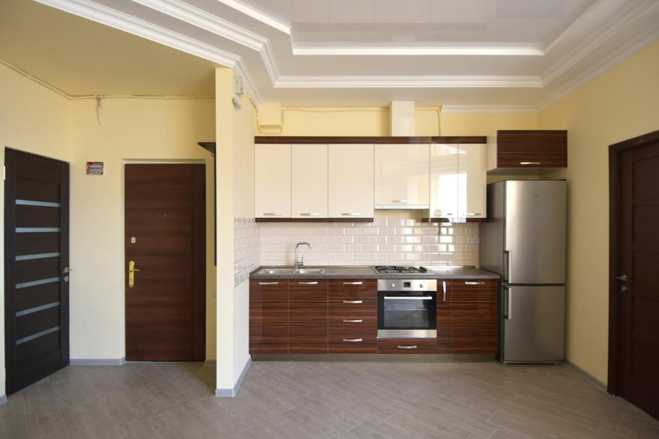 Rent On Sakharov Square Ereván