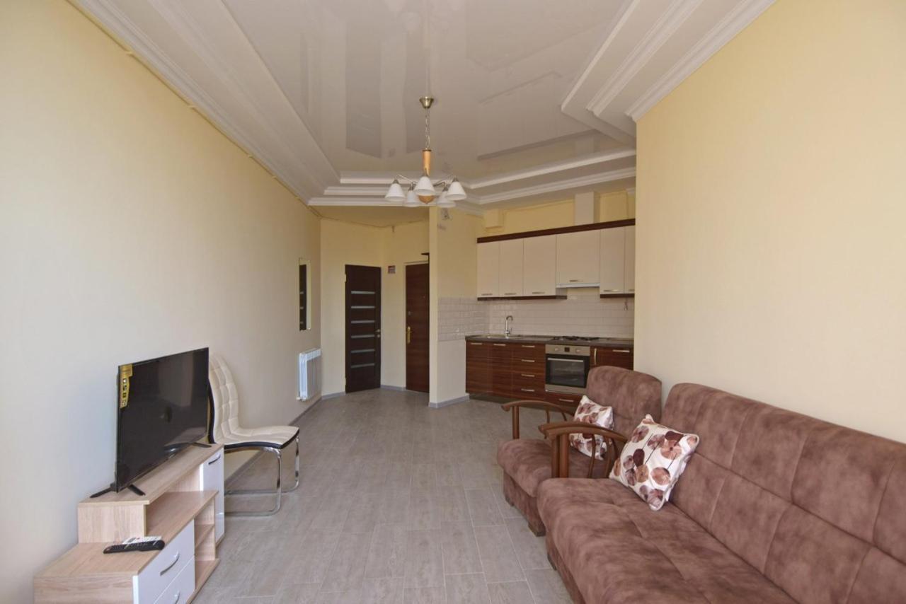 Apartamento Rent On Sakharov Square *
