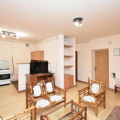 Apartamento Rent On Sakharov Square *