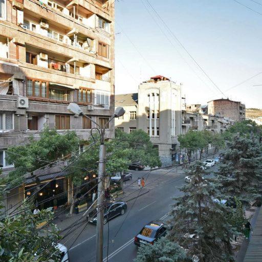 Rent On Sakharov Square Apartamento