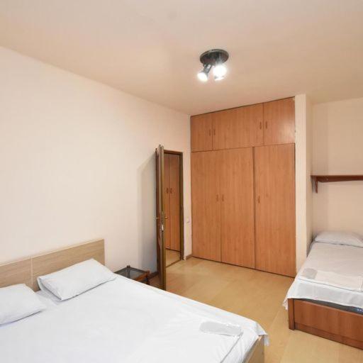 Apartamento Rent On Sakharov Square Ereván