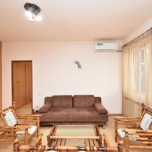 Rent On Sakharov Square * Ereván