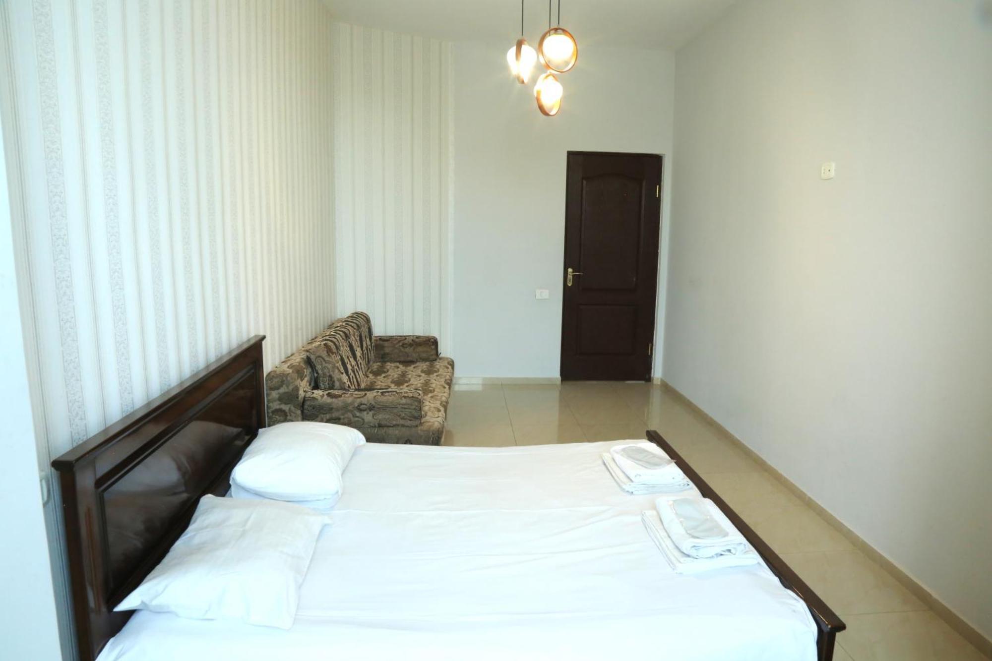 Rent On Sakharov Square Apartamento Ereván
