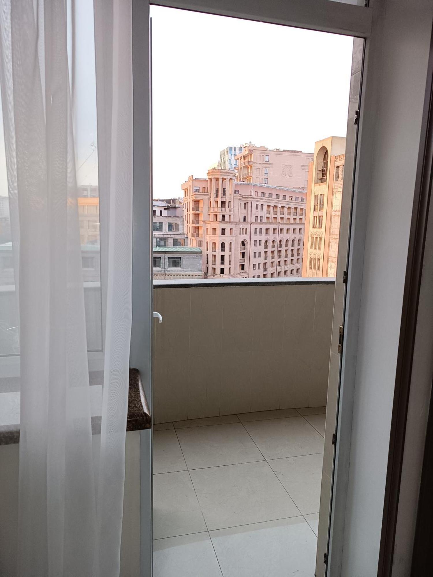 Apartamento Rent On Sakharov Square *