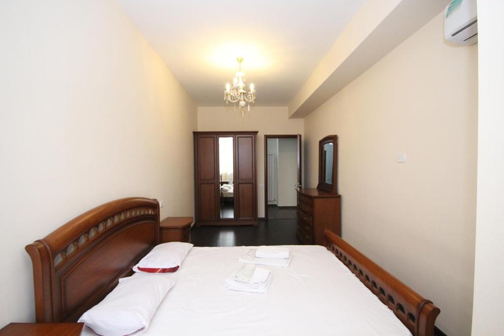 Apartamento Rent On Sakharov Square *