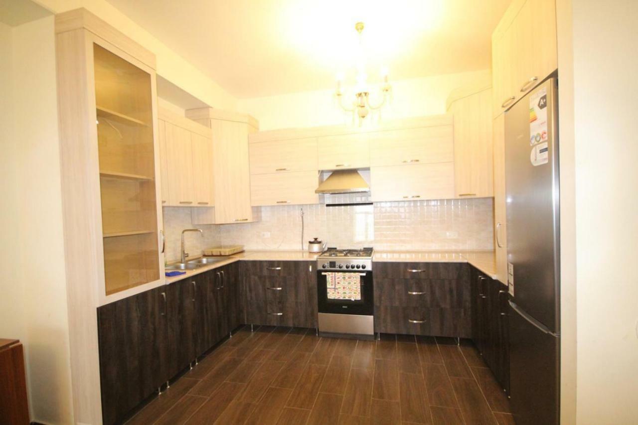 Rent On Sakharov Square *