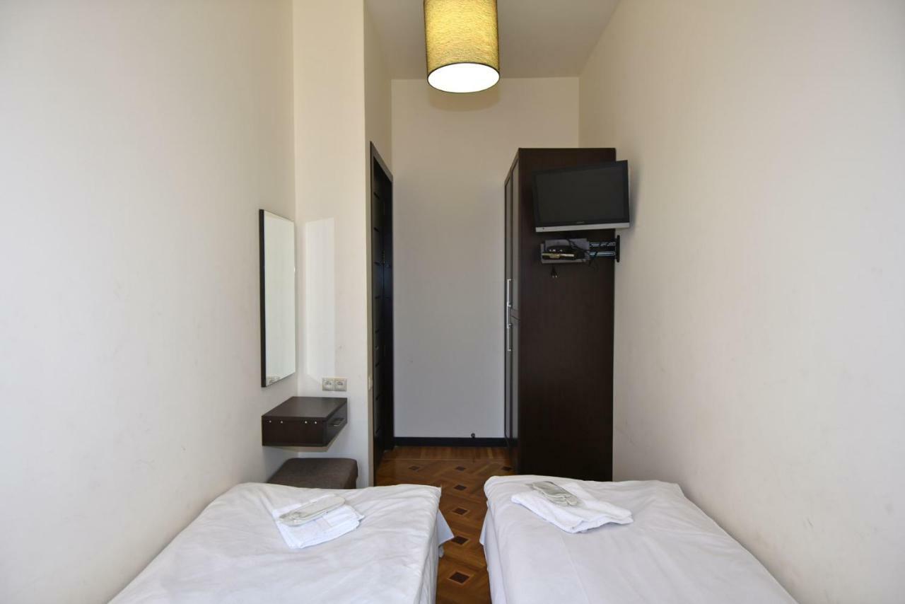 Rent On Sakharov Square Apartamento