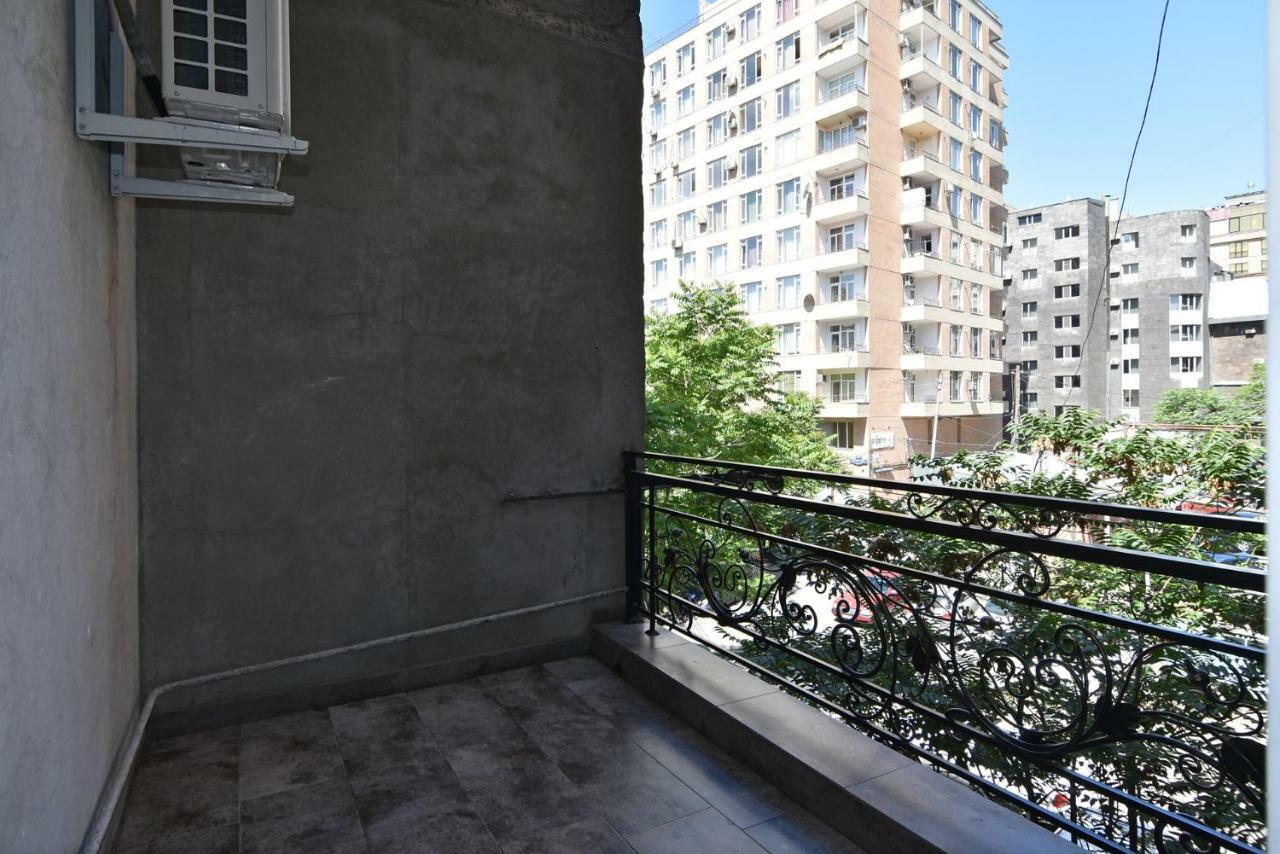 Apartamento Rent On Sakharov Square *